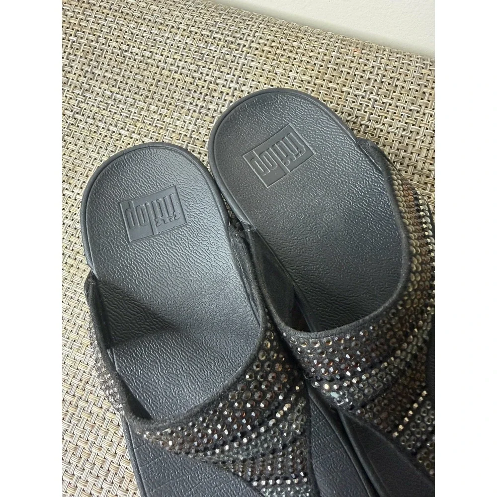 FitFlop Women's US 7 Luxe Rhinestone Sandals Black Thong Wedge Flip Flop